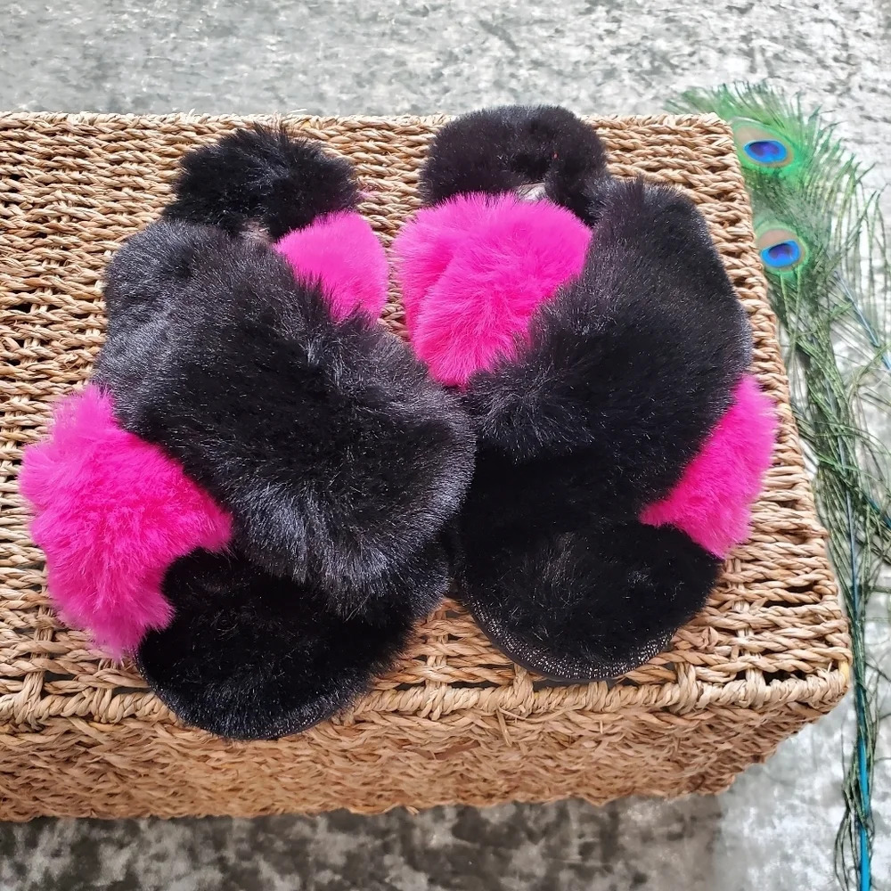 Chinese Laundry Faux Fur Slippers